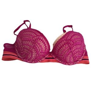 Victorias Secret Very Sexy Lightly Lined Plunge Bra 32C